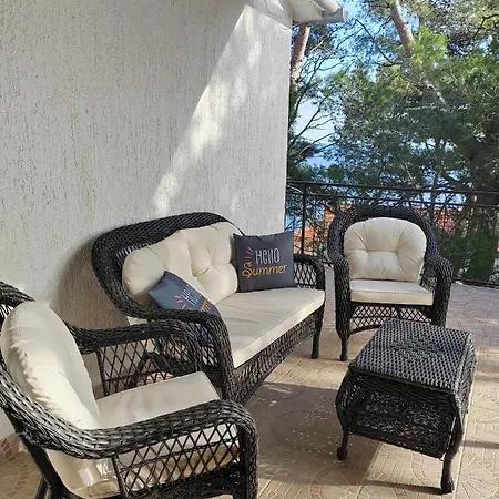 Veroni Apartment *
