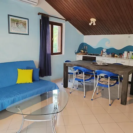 Veroni Apartment *